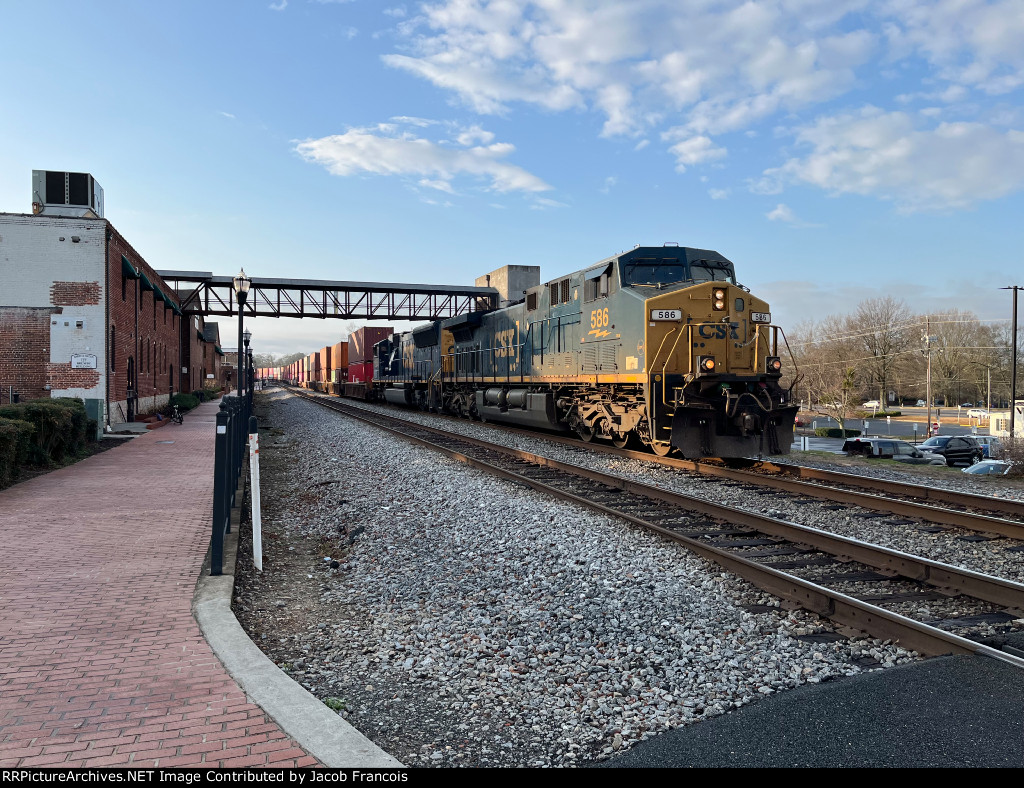 CSX 586